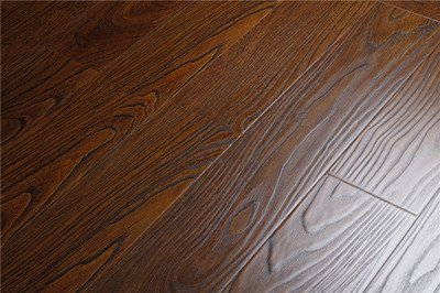 森邁木韻流金系列復(fù)合地板 李晨代言，十大品牌的品質(zhì)之選